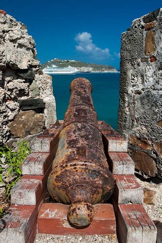 Fort Amsterdam in Philipsburg St. Maarten | A rusty cannon l… | Flickr