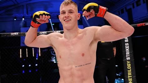 MMA news: Cage Warriors prospect Ian Garry eyes two-belt glory in 2021