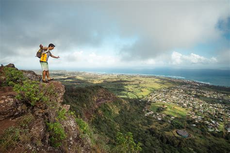 SLEEPING GIANT HIKE (NOUNOU MOUNTAIN) ON KAUAI, HAWAII - Journey Era