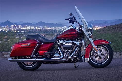 HARLEY DAVIDSON ROAD KING specs - 2017, 2018 - autoevolution