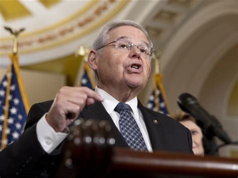 US Senator Bob Menendez to appear in court as ‘Eva Kaili’-style scandal escalates – Euractiv