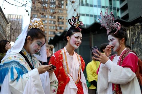 San Francisco Lunar New Year parade goes on despite Coronavirus fears