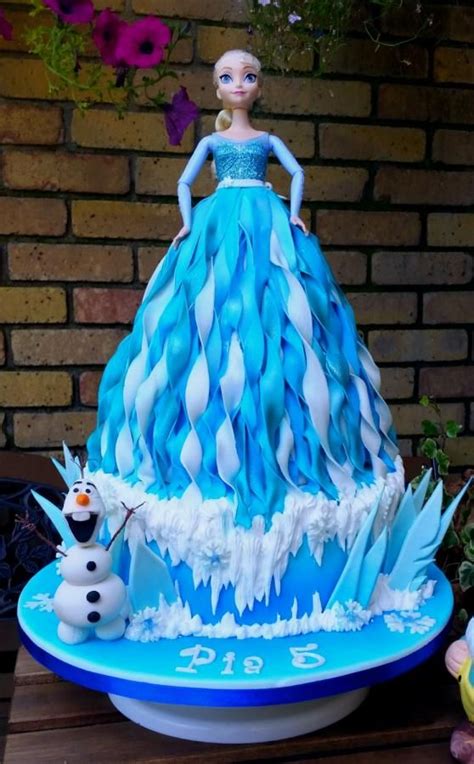 Elsa/ Frozen Doll Cake | Frozen doll cake, Frozen birthday cake, Doll cake