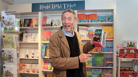 Michael Rosen celebrates the Roald Dahl Funny Prize Michael Rosen, Roald Dahl, Prizes, Reading ...