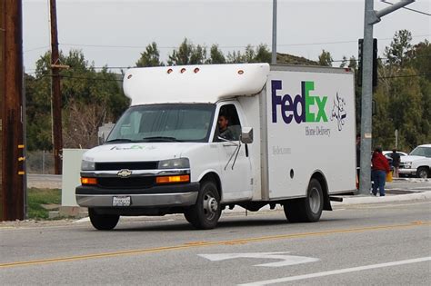 FEDEX HOME DELIVERY - CHEVY BOX TRUCK - a photo on Flickriver