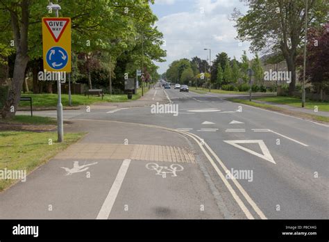 Highway traffic signs arrow hi-res stock photography and images - Alamy