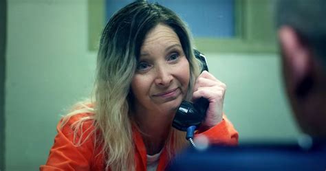 How Netflix’s Space Force Created Lisa Kudrow’s Prison Wigs