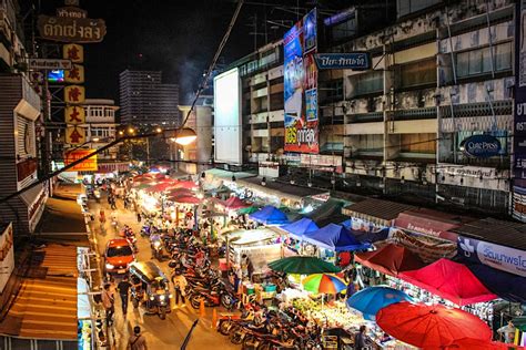 Shopping in Chiang Mai: your essential guide to the city's night markets - Lonely Planet