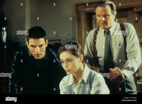 Impossible tom cruise jon voight 1996 hi-res stock photography and ...