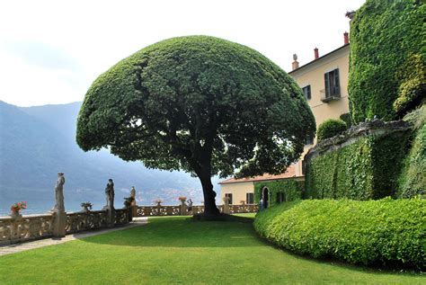 Villa Balbianello's Garden | Beautiful places to travel, Lake como italy, Beach villa design