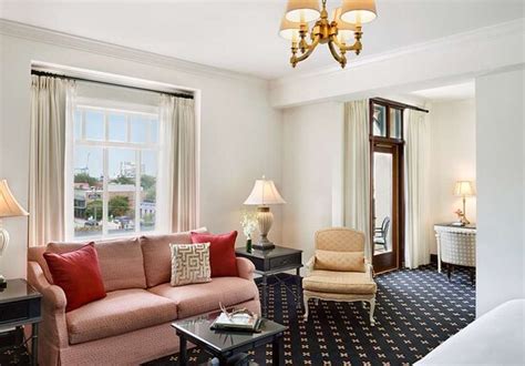 FRENCH QUARTER INN: 2023 Prices & Reviews (Charleston, SC) - Photos of Hotel - Tripadvisor