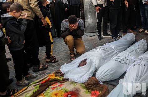 Photo: Palestinians Mourn the Death of Relatives Who Were Killed in ...