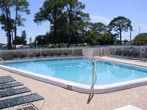 Tampa East RV Resort - UPDATED 2017 Reviews, Photos & Price Comparison (Dover, FL) - Campground ...