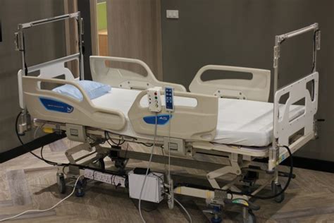 Chula’s "Smart Hospital Beds" to Prevent Falls in Elderly Patients - Chulalongkorn University