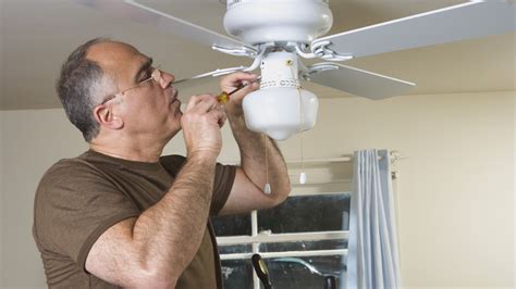 How to Fix a Wobbly Ceiling Fan - kienitvc.ac.ke