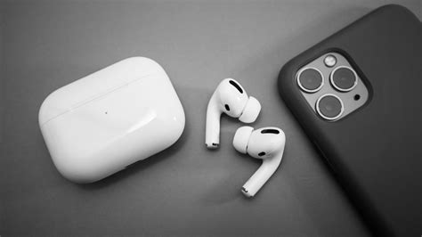 The Best Wireless Earbuds For IPhone And IPad Of 2023 - TrendRadars