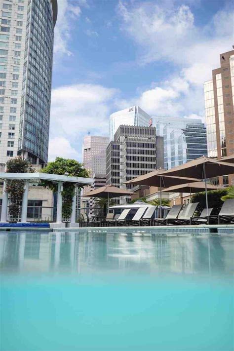 Visual Hotel Review: Fairmont Waterfront, Vancouver - Luxury Hotel Vancouver