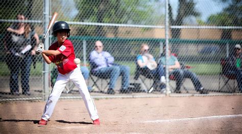 How Many Outfielders In Little League Baseball - BaseBall Wall