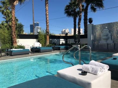 ARTISAN POOL - Updated December 2024 - 21 Reviews - 1501 W Sahara Ave ...