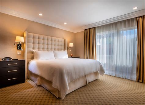 Beverly Hills Plaza Hotel & Spa | TOP RATED Boutique Hotel Near Rodeo Drive