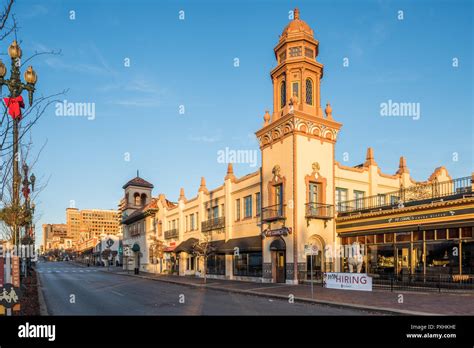 Country Club Plaza shopping center in Kansas City Stock Photo - Alamy