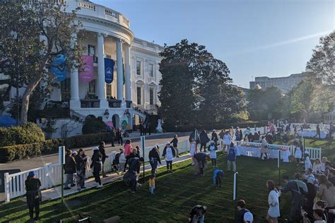 PHOTOS: 2023 White House Easter Egg Roll - WTOP News