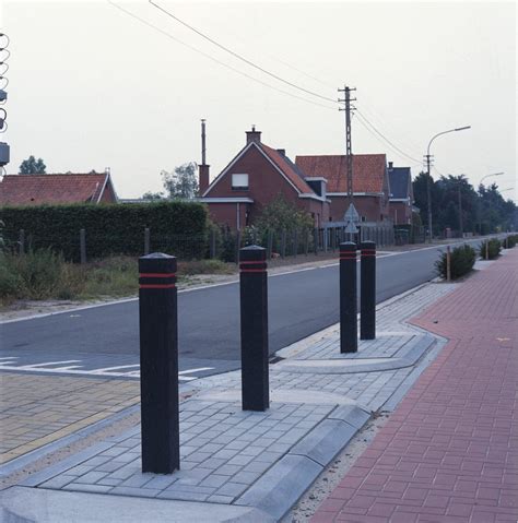 Square Bollard - Goplastic