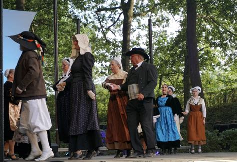 Traditional Breton music and dance in France - Growing Global Citizens