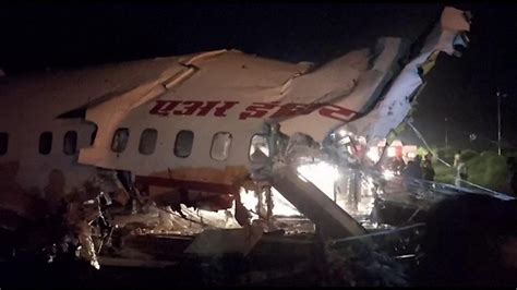 Air India Express: Deadly plane crash blamed on human error - BBC News