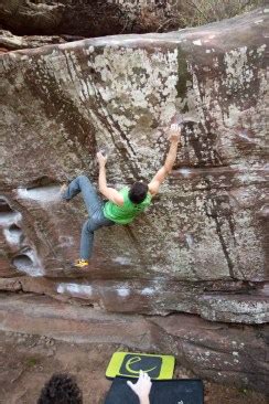 Rock climbing in Albarracin (Spain) - Boulder - Valencia Climb