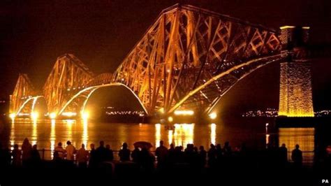 Forth Bridge: Facts, figures and photos - BBC News