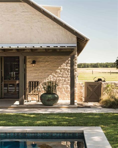 Tour an absolutely stunning farmhouse renovation in Texas countryside | Farmhouse renovation ...