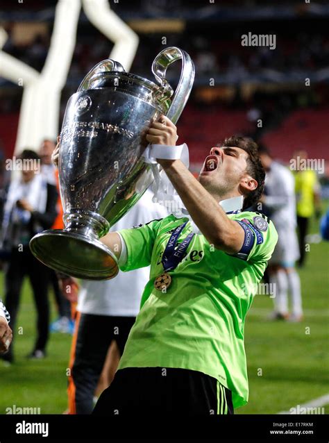 Goalkeeper Iker Casillas (Real Madrid CF #1) with the trophy during the ...