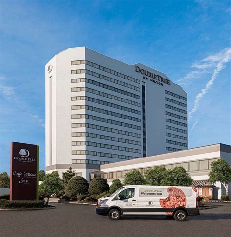 DOUBLETREE BY HILTON HOTEL FORT LEE - GEORGE WASHINGTON BRIDGE - Updated 2021 Prices, Reviews ...