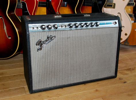 Fender Deluxe Reverb "Silverface" [1968-1982] image (#1529852) - Audiofanzine