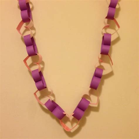 heart paper chain | Paper chains, Paper hearts, Paper heart