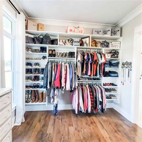 Modern Farmhouse Walk-in Closet Ideas - Soul & Lane