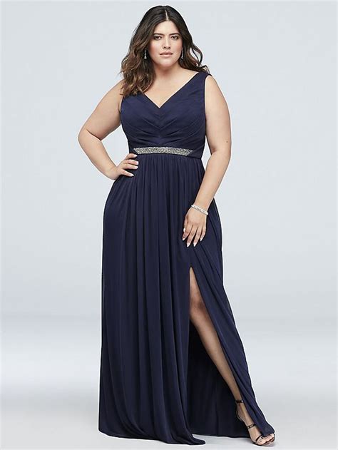 40 Plus-Size Bridesmaid Dresses That Are Truly Stunning