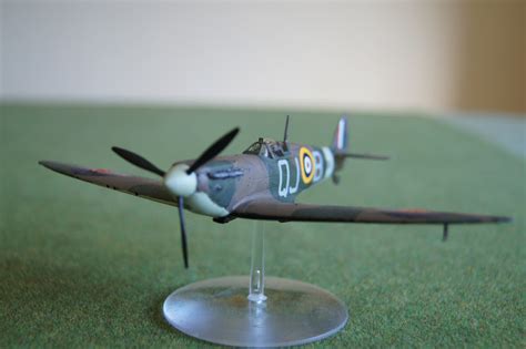 Keith's Tabletop Gaming / Painting Blog: Airfix 1:72 Scale Spitfire