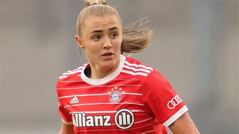 Georgia Stanway: England Women midfielder extends Bayern Munich contract until 2026 | Football ...