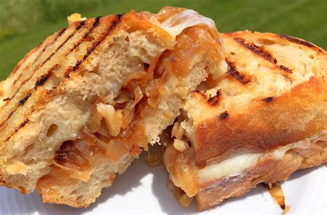 GRILLED CHEESE WITH CARAMELIZED ONIONS | Let's Cook Some Food