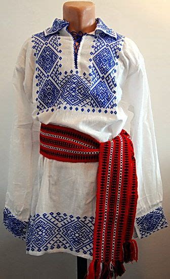 Romanian Men's Traditional Clothing | Traditional outfits, Romanian ...