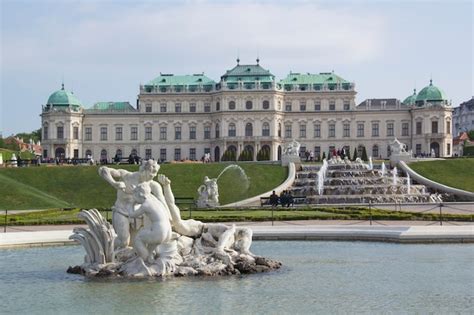 Premium Photo | Beautiful view of the belvedere palace in vienna austria