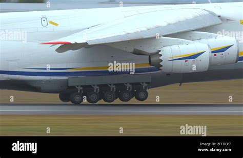 Antonov an 124 100m Stock Videos & Footage - HD and 4K Video Clips - Alamy