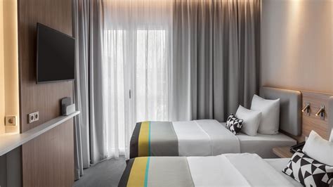 Holiday Inn Express Düsseldorf – Hauptbahnhof, an IHG Hotel Reviews ...