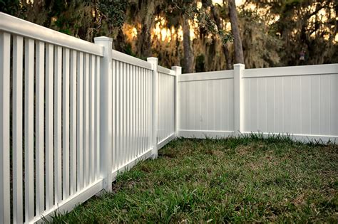 Benefits of Vinyl Fencing - Can Supply