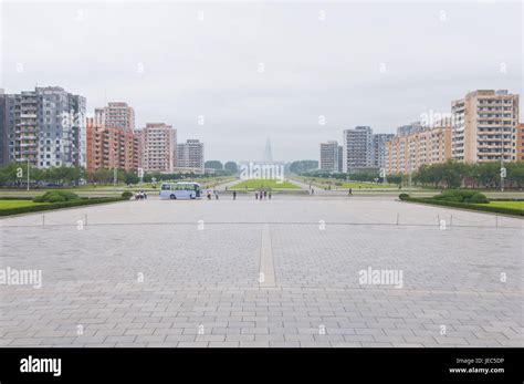 Satellite town, apartment blocks beside empty streets, Pjongjang, North ...