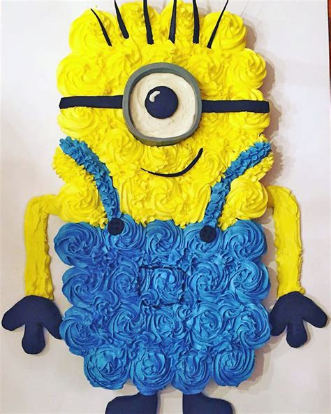 minion cupcake cake edited - Eat Your Heart Out EdiblesEat Your Heart Out Edibles