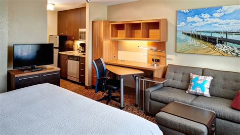 Extended-Stay Hotels in Troy, MI near Detroit | TownePlace Suites Detroit Troy