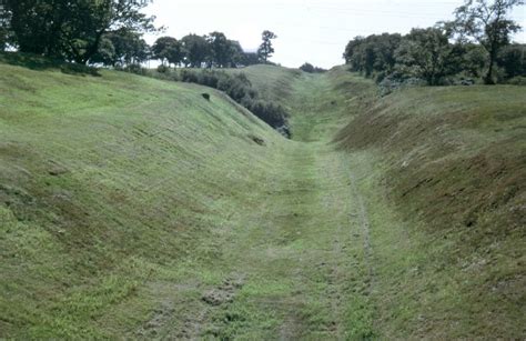 Antonine Wall © James Allan cc-by-sa/2.0 :: Geograph Britain and Ireland